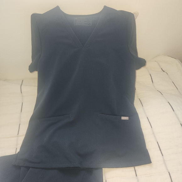 Figs Scrub Set - Picture 2 of 9